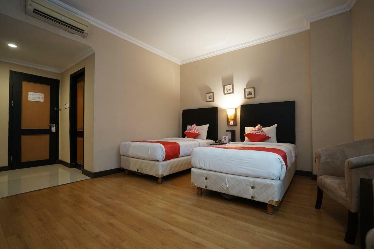 Capital O 1128 Hotel Imara Palimbão Exterior foto