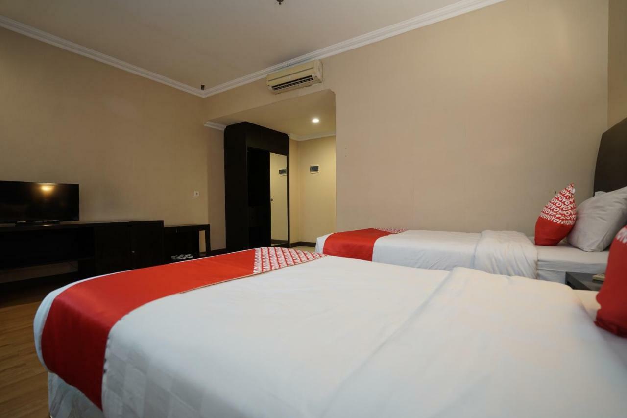 Capital O 1128 Hotel Imara Palimbão Exterior foto