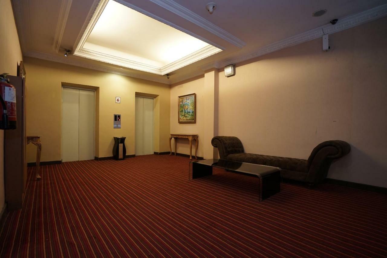 Capital O 1128 Hotel Imara Palimbão Exterior foto