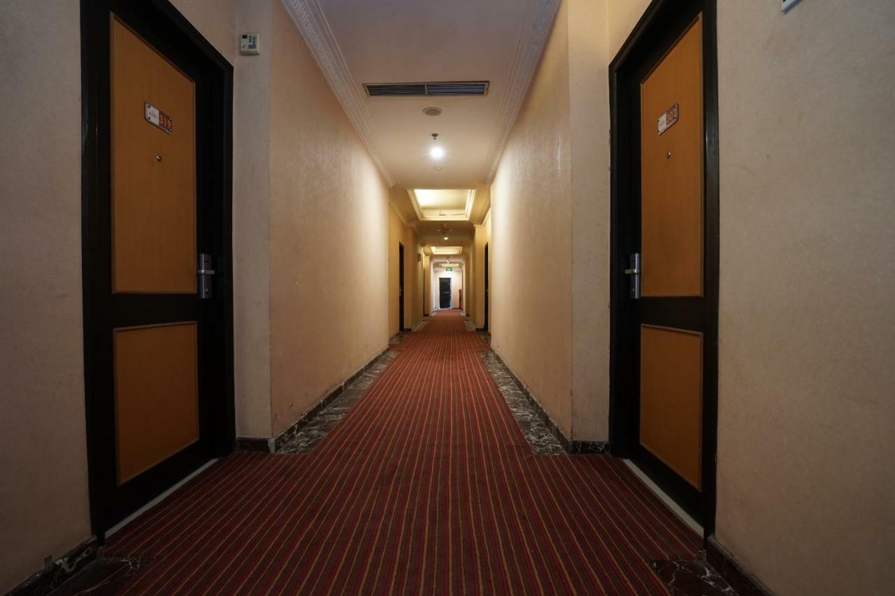 Capital O 1128 Hotel Imara Palimbão Exterior foto